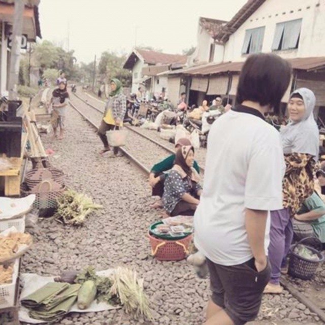 Suasana Pasar Bawang - Banjaran