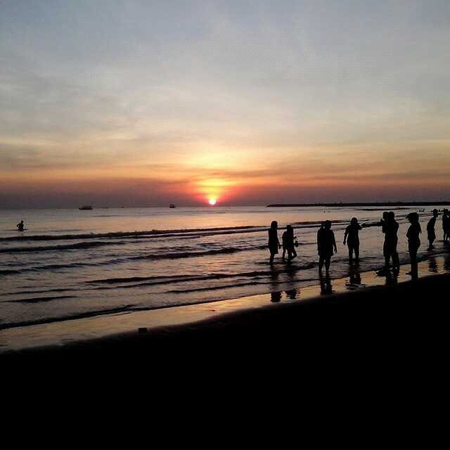 02. pantai larangan tegal